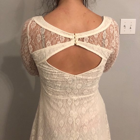White lace American Eagle 3/4 length sleeve dress - Picture 3 of 7
